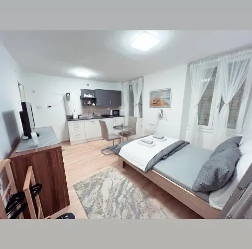 Apartments Isra