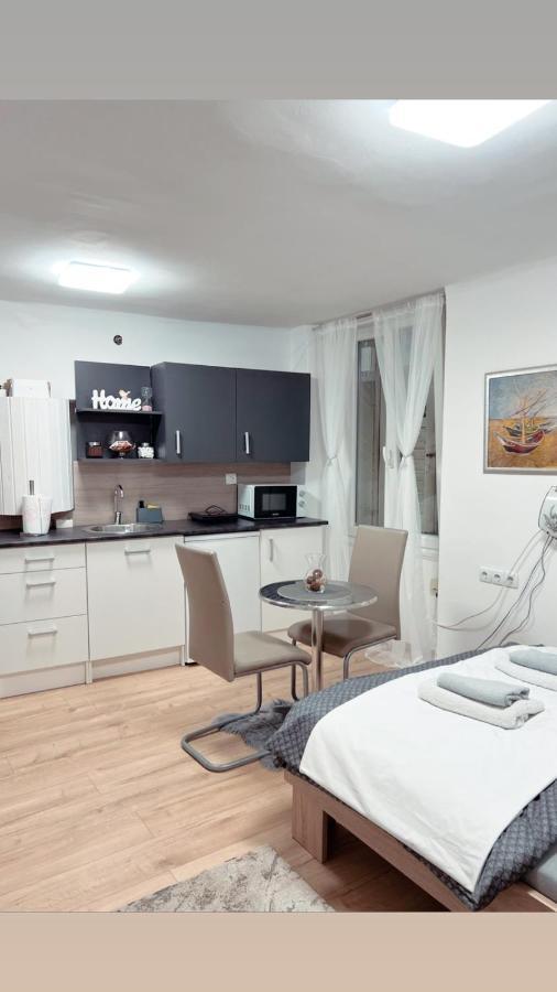 Apartment Isra *
